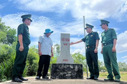 Đấu tranh chống xuất, nhập cảnh trái phép trên biên giới Tây Ninh