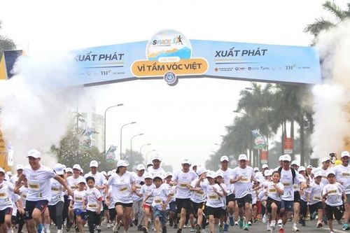 Hơn 10.000 vận động viên tham gia S-Race Hà Tĩnh 2025, cổ vũ phong trào thể thao học đường