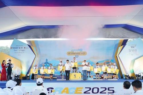 Học sinh Hà Tĩnh lan tỏa tinh thần thể thao cùng S-Race 2025