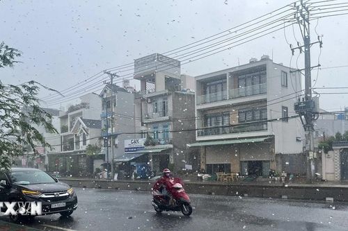 Các tỉnh Bắc Bộ và Bắc Trung Bộ có mưa dông, trời rét
