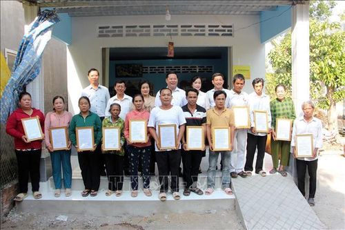 Bàn giao 20 nhà Đại đoàn kết cho hộ có hoàn cảnh khó khăn tại Cần Thơ