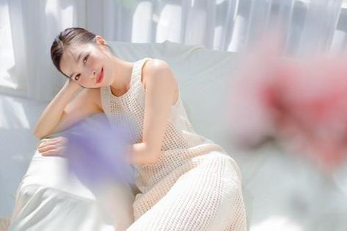 Nữ ca sĩ nhan sắc 'lão hóa ngược' đỉnh nhất showbiz, 44 tuổi mà như đôi mươi