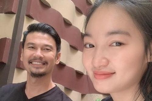 Diễn viên Tiết Cương thông báo tin vui