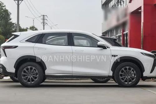 Dân tình 'phát sốt' vì mẫu SUV 7 chỗ, động cơ tăng áp, giá chưa tới 350 triệu đồng
