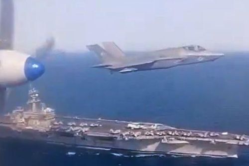 Máy bay F-35C của Hải quân Mỹ và Il-38N của Nga chạm trán trên biển