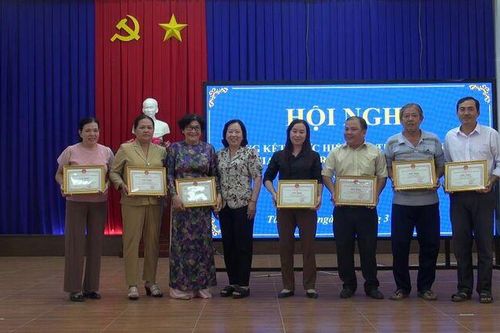 Tổng kết thực hiện 'Bộ tiêu chí ứng xử trong gia đình'