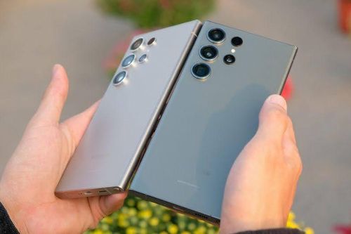 Samsung Galaxy S23 Ultra và S24 Ultra đang có giá siêu tốt đầu năm 2025