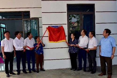 Trao nhà tình nghĩa tại huyện Tam Đường