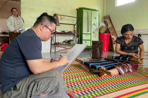 Khai mạc chương trình sáng tác 'Nghệ thuật truyền thống A Lưới'