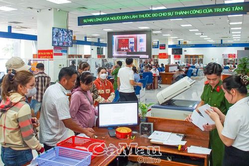 Hướng tới chính quyền số toàn diệnBài 1: Hành trình 'không giấy tờ, không chờ đợi'