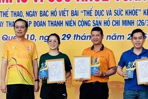 Quận 10: Tổ chức nhiều hoạt động thiết thực kỷ niệm 50 năm thống nhất đất nước