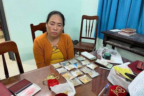 Một phụ nữ 20 lần dùng vàng giả đi cầm cố chiếm đoạt hơn 220 triệu đồng