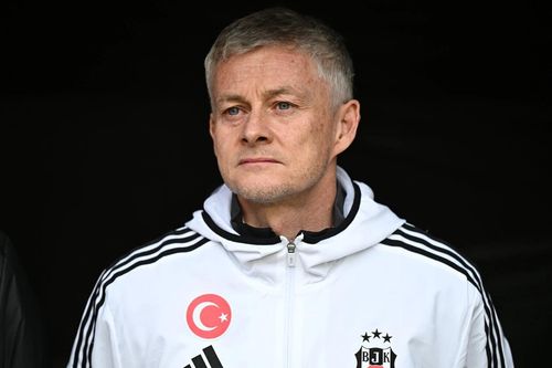 Solskjaer giúp Mourinho trong cuộc đua vô địch