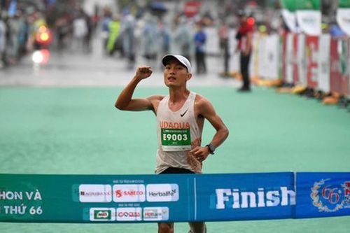 Bứt phá cực đẳng cấp, Hoàng Nguyên Thanh vô địch Tiền Phong Marathon năm thứ 6 liên tiếp