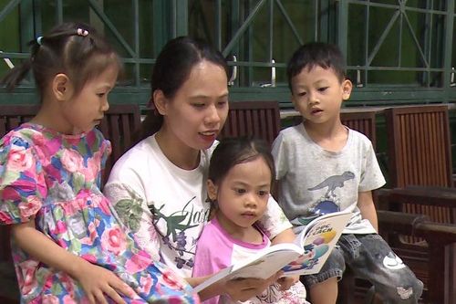 Xây dựng văn hóa đọc từ mỗi gia đình