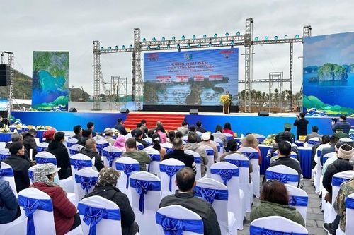 Chương trình 'Cùng ngư dân thắp sáng đèn trên biển' tiếp tục lan tỏa tại Hải Phòng