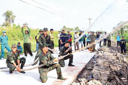 Canh lửa mùa khô ở Vườn quốc gia U Minh hạ