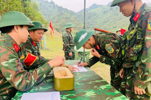 Trung đoàn 335, Sư đoàn 324, Quân khu 4: Thiết lập nhiều đỉnh cao trong phong trào thi đua