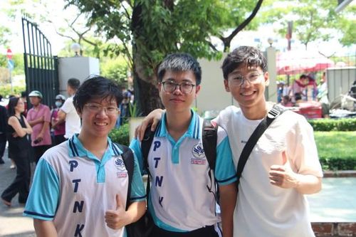 Thay đổi cấu trúc đề thi Đánh giá năng lực 2025: Thí sinh nói gì?