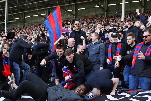 Crystal Palace vào bán kết FA Cup dù lép vế trước Fulham