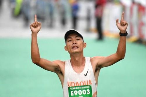 Tiền Phong Marathon 2025: Không có cú sốc, Hoàng Nguyên Thanh bứt phá và chiến thắng một lần nữa