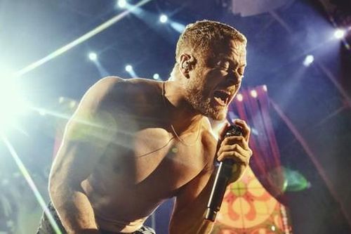 Bộ phim để đời của nhóm rock gây chấn động toàn cầu