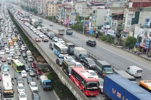Đề xuất cho xe đi vào làn khẩn cấp Vành đai 3 trên cao để giảm ùn tắc