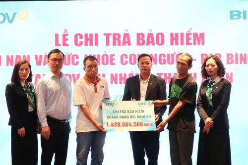 BIC chi trả hơn 1,4 tỷ đồng quyền lợi bảo hiểm BIC Bình An cho khách hàng BIDV