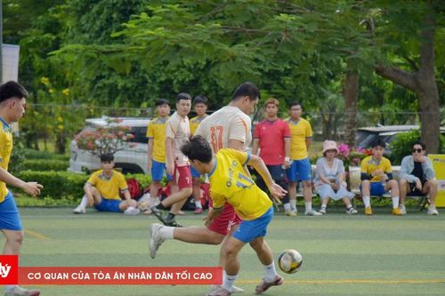 Khai mạc giải bóng đá 'Hutech Alumni Football 2025'