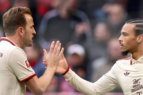 Harry Kane chói sáng, Bayern Munich thắng hú vía