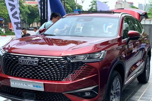 Loạt xe gầm cao cỡ C đang được giảm giá 'kịch sàn', rẻ hơn cả xe cỡ B