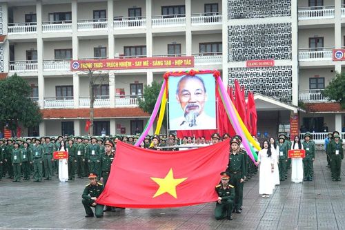 Hơn 600 học sinh trung học phổ thông Nghệ An tham gia Hội thi Giáo dục quốc phòng và an ninh