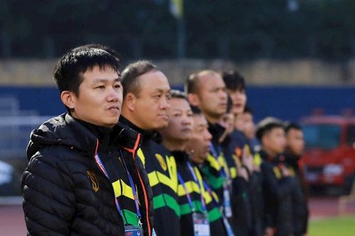 Chia sẻ của HLV Phan Như Thuật sau khi đưa Sông Lam Nghệ An vào Bán kết Cúp Quốc gia