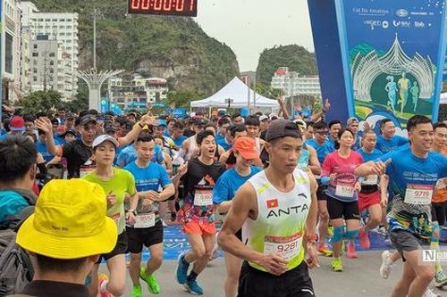Tưng bừng khai mạc du lịch Cát Bà năm 2025