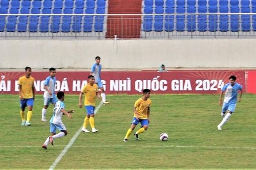 Lâm Đồng thi đấu trên sân nhà trong trận ra quân Giải hạng Nhì Quốc gia 2025