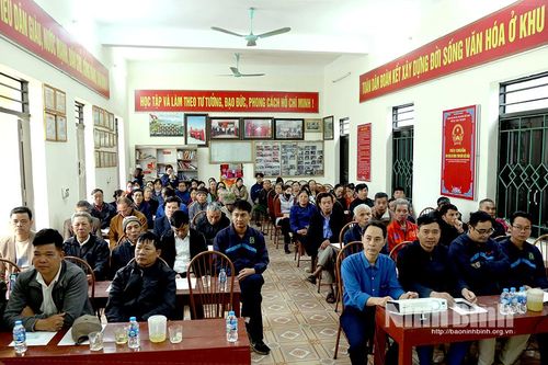 Hội thảo đầu bờ chuyển giao kỹ thuật sử dụng phân bón hữu cơ vi sinh trên cây ăn quả và cây lúa