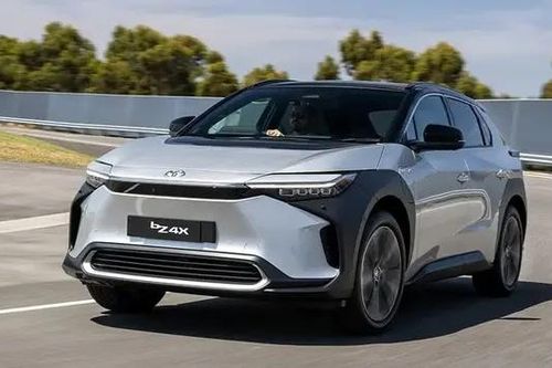 Toyota hoãn xây dựng nhà máy pin xe điện