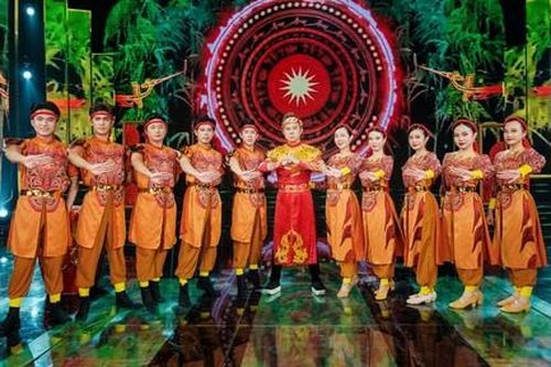 'Sắc màu Việt Nam': Chương trình nghệ thuật chào mừng kỷ niệm 50 năm thống nhất đất nước