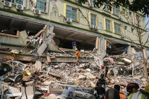 Bộ Quốc phòng và Bộ Công an cử đoàn công tác hỗ trợ Myanmar khắc phục động đất