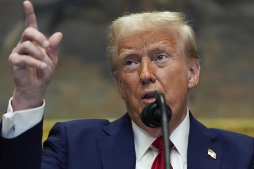 Ông Trump không sa thải quan chức thêm nhà báo vào nhóm chat mật