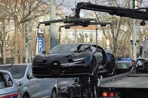 Chạy quá tốc độ, siêu xe Bugatti Chiron bị tạm giữ