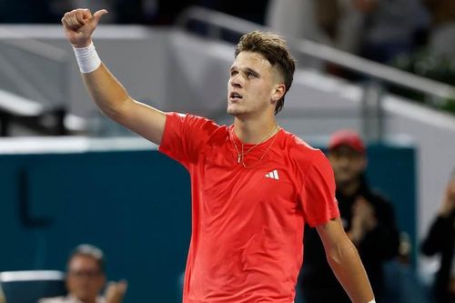 Đánh bại huyền thoại Djokovic, thần đồng Jakub Mensik vô địch Miami Masters cực ấn tượng