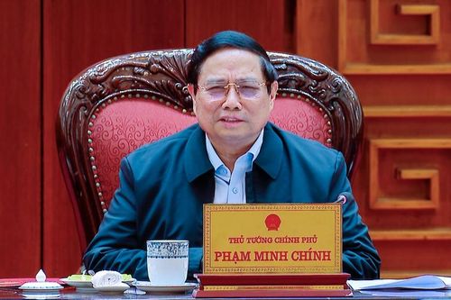 Thủ tướng chủ trì cuộc họp về chính sách ưu đãi thị thực và quay trở lại quốc tịch Việt Nam
