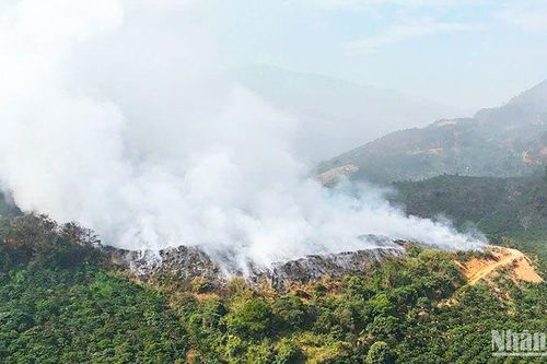 Cơ bản khống chế cháy tại bãi rác Gung Ré