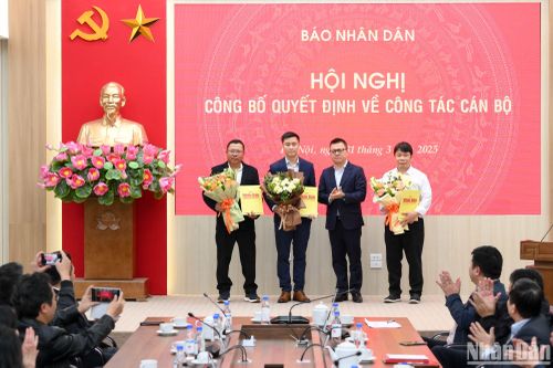 Báo Nhân Dân công bố các quyết định về công tác cán bộ