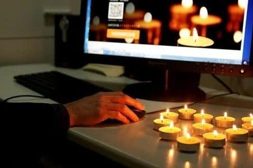 Tảo mộ online: Hình thức có quan trọng bằng lòng thành kính?