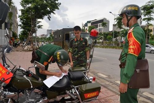 Quy định về thực hành kiểm tra và xử lý vi phạm sau kiểm tra xe quân sự