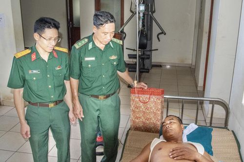 Hỗ trợ y tế cho ngư dân ở ngư trường quần đảo Trường Sa và thềm lục địa