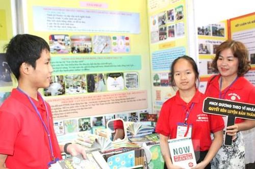 Lan tỏa tình yêu sách