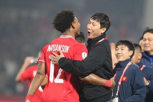 HLV Kim Sang-sik: Tôi sẽ tiếp tục tìm kiếm cầu thủ nhập tịch cho tuyển Việt Nam